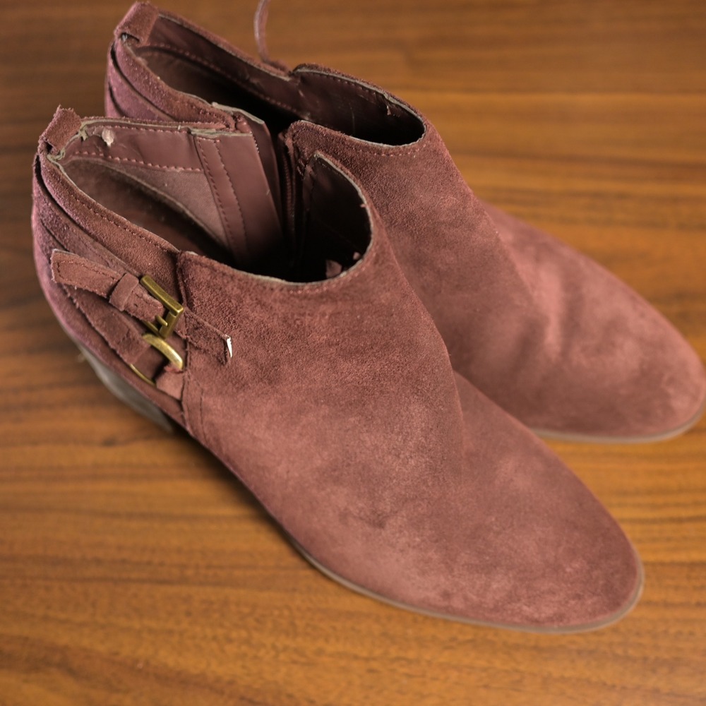 Sonoma Sonya Y2K 90s Burgundy Suede Ankle Booties Buckle Block‎ Heel Womens 10